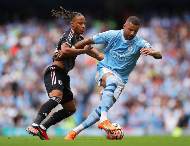 Hậu Vệ Biên (Full-back) Đóng Vai Trò Gì? Góc Nhìn Thực Tế 3 Phòng ngự